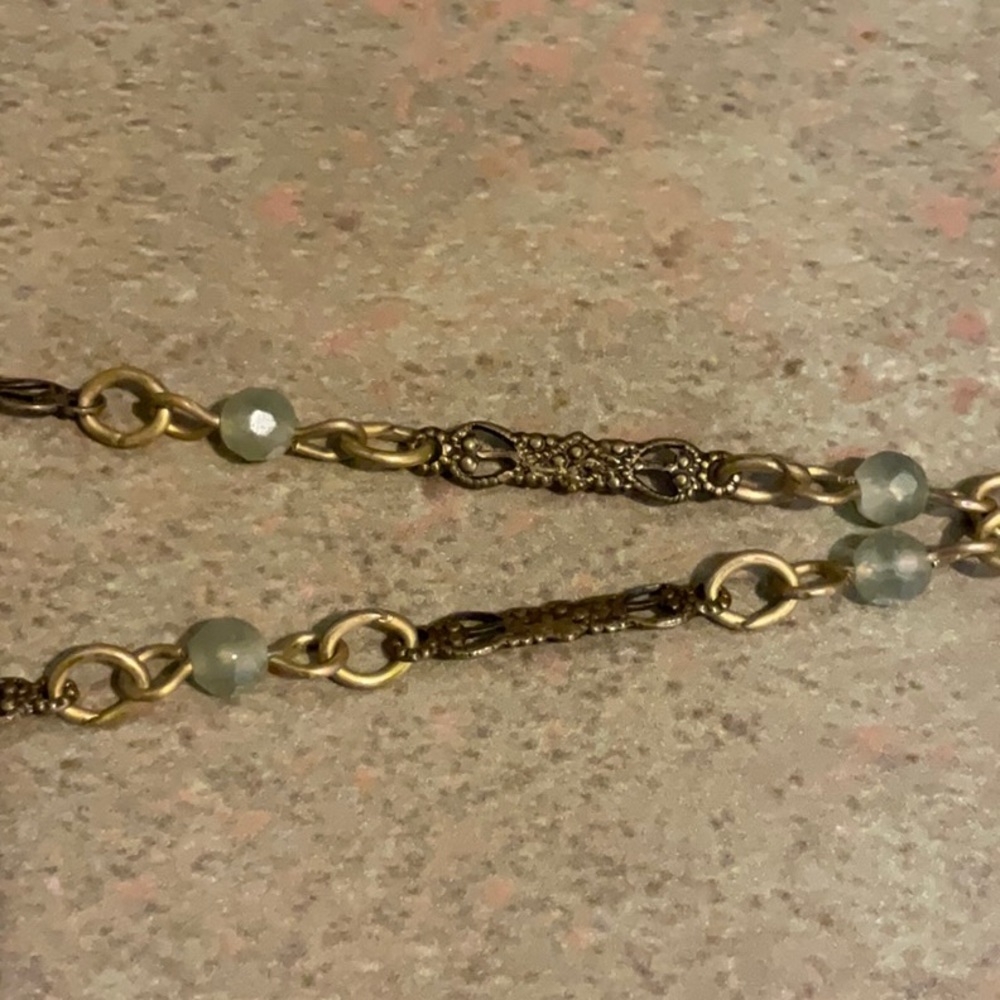 Gorgeous Jan Michaels necklace. Pale green jade stone and beads. - Picture 5 of 7